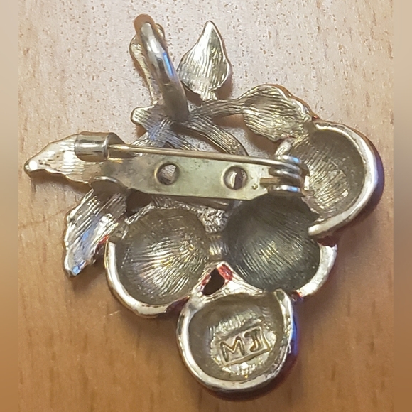 Vintage Red Enamel Cherry Pin - Picture 2 of 2